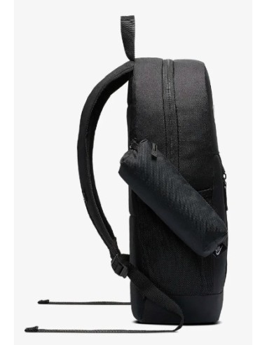 MOCHILA NIKE NEGRA 7/20 (BA6032-010).