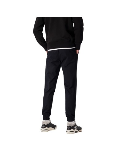 PANTALON NEGRO CHAMPION PUÑO (218348-KK001).
