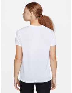 CAMISETA NIKE TEE BLANCA WOMEN (DX0687-100). 2