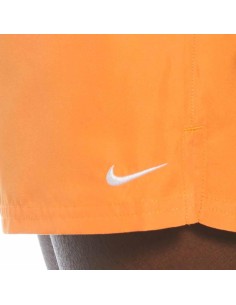 Calzonas Nessa560 Naranja Nike - Estilo y Comodidad para tus Entrenamientos (NESSA560-811). 2