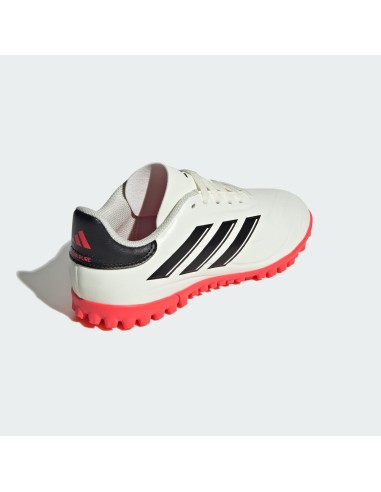Zapatillas adidas Copa Pure 2 Club Blancas y Coral: Estilo y Rendimiento en la Cancha (IE7531).