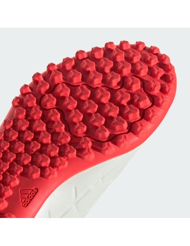 Zapatillas adidas Copa Pure 2 Club Blancas y Coral: Estilo y Rendimiento en la Cancha (IE7531).
