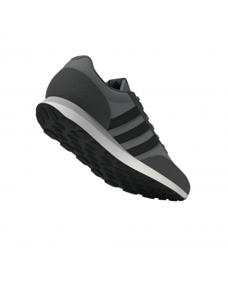 Zapatillas Adidas Gris Run 60s: Elegancia y Rendimiento en un Diseño Retro (IE3827).