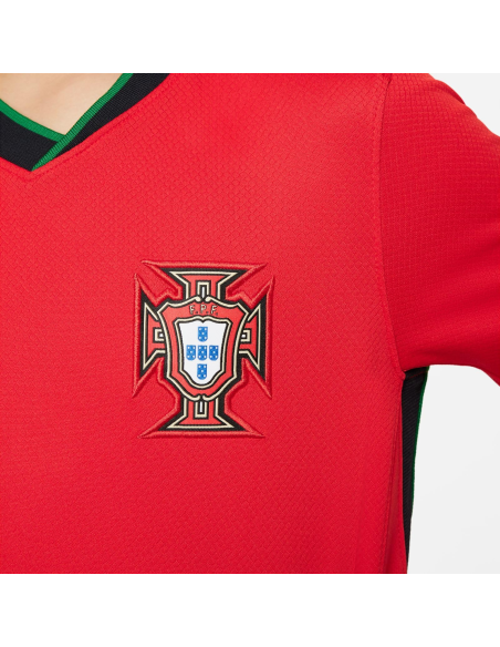 Camiseta Nike Portugal Selección: Lleva los Colores de Tu Equipo (FJ4371-657).