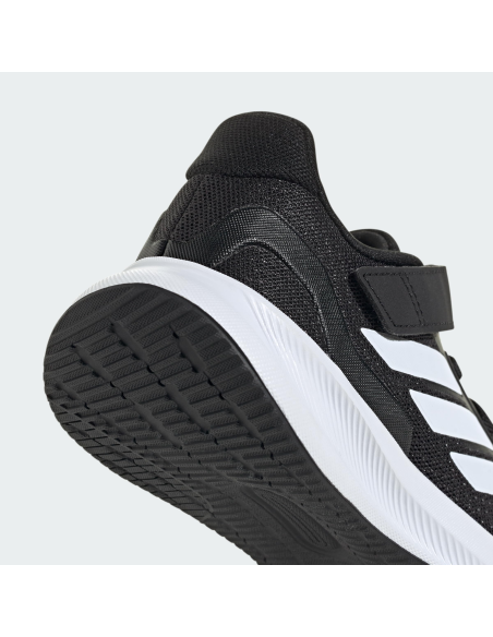 Zapatillas Adidas Runfalcon Negras con Velcro: Comodidad y Estilo para los Pequeños (IE8574).