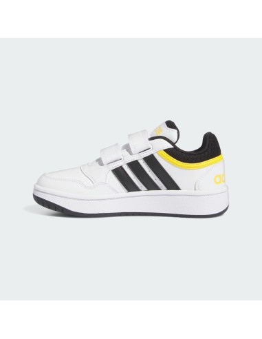 Zapatillas Adidas Hoops 3.0 Blanca Negras y Detalles Amarillos con Velcro | Estilo y Comodidad para Niños (IF5316).