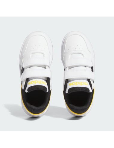 Zapatillas Adidas Hoops 3.0 Blanca Negras y Detalles Amarillos con Velcro | Estilo y Comodidad para Niños (IF5316).