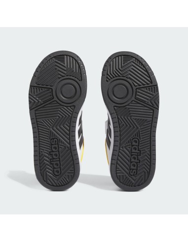 Zapatillas Adidas Hoops 3.0 Blanca Negras y Detalles Amarillos con Velcro | Estilo y Comodidad para Niños (IF5316).