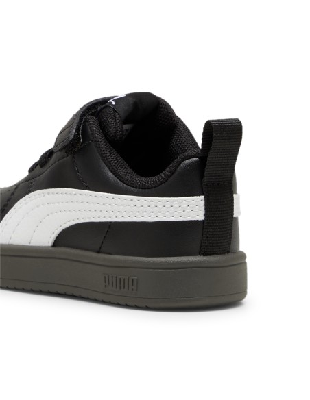 Zapatillas Puma Rickie Negro con Velcro | Estilo y Comodidad (384314-34). Zapatillas Puma Rickie Negro con Velcro | Estilo y Comodidad (384314-34).