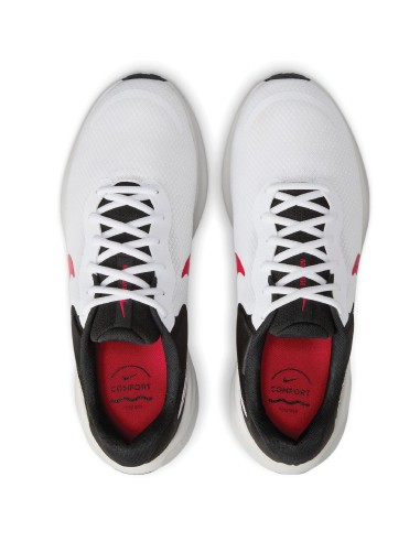 Zapatillas Nike Revolution Blancas y Rojas | Rendimiento y Estilo en Cada Zancada (FB2207-102).