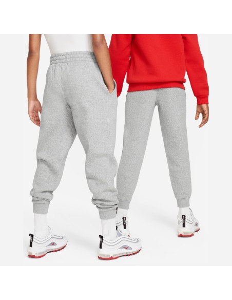 Pantalón Nike Club Gris JR | Ropa Deportiva para Niños (FD3008-063). Pantalón Nike Club Gris JR | Ropa Deportiva para Niños (FD3008-063).