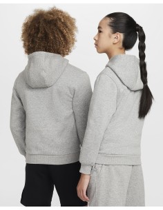 Sudadera Gris Nike Niño - Confort y Estilo Casual (HJ3156-063). 2