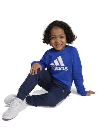 Chándal Adidas Royal con Cuello Caja - Comodidad y Estilo Casual (IV7436). Chándal Adidas Royal con Cuello Caja - Comodidad y Estilo Casual (IV7436).