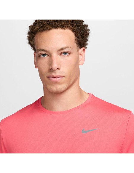 Camiseta Nike Coral Dri-FIT para Hombre | Tecnología Avanzada y Estilo Deportivo (DV9315-629).
