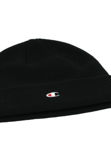 Gorro Champion Negro con Logo | Estilo Deportivo y Calidez (806065-K001).