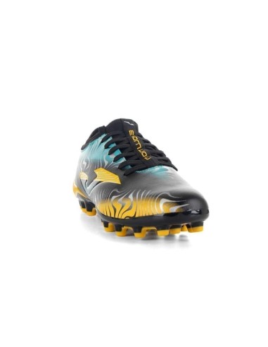 Zapatillas Negras y Doradas AG Joma | Estilo y Rendimiento para el Fútbol (EVOW2401AG).