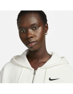 Sudadera Nike W Crudo | Estilo y Comodidad para el Día a Día (DQ5758-133). 2