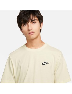 CAMISETA NIKE BEIG (AR4997-133). 2