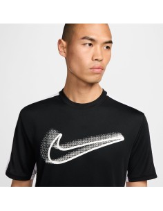 CAMISETA NEGRA NIKE (FZ0408-010). 2