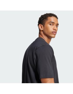 CAMISETA NEGRA ADIDAS (JE8993). 2