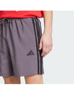 SHORT ADIDAS GRIS (JW1902). 2