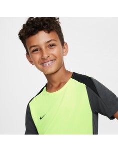 CAMISETA STRIKE BEIGE GS FUTBOL (FN8407-110). 2
