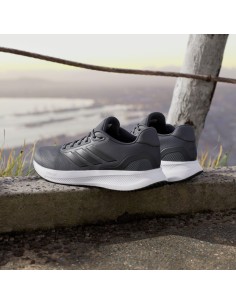 ZAPATILLAS RUNFALCON 5 GRIS ANTRACITA (IE8819). 2
