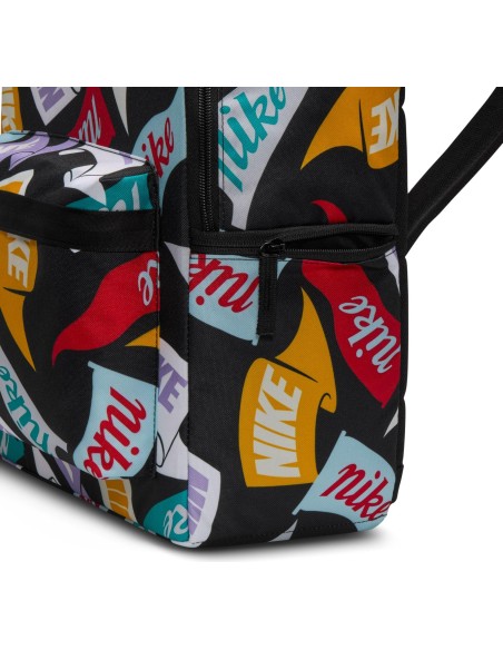 MOCHILA NIKE COLORES PENANT TOSS (HJ8322-010).