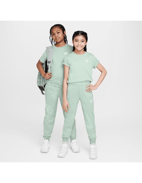 CAMISETA NIKE VERDE GS NIÃO (FZ5177-037).